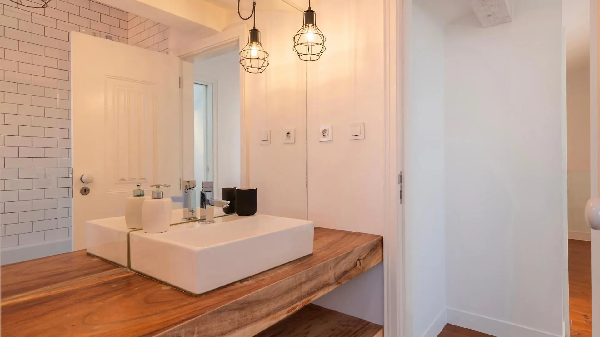Charming 3Bdr Duplex In City Center By Lovelystay Lisbon 0*,